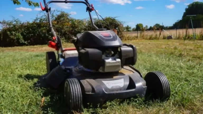 Il rasaerba semovente Honda non si fissa facilmente