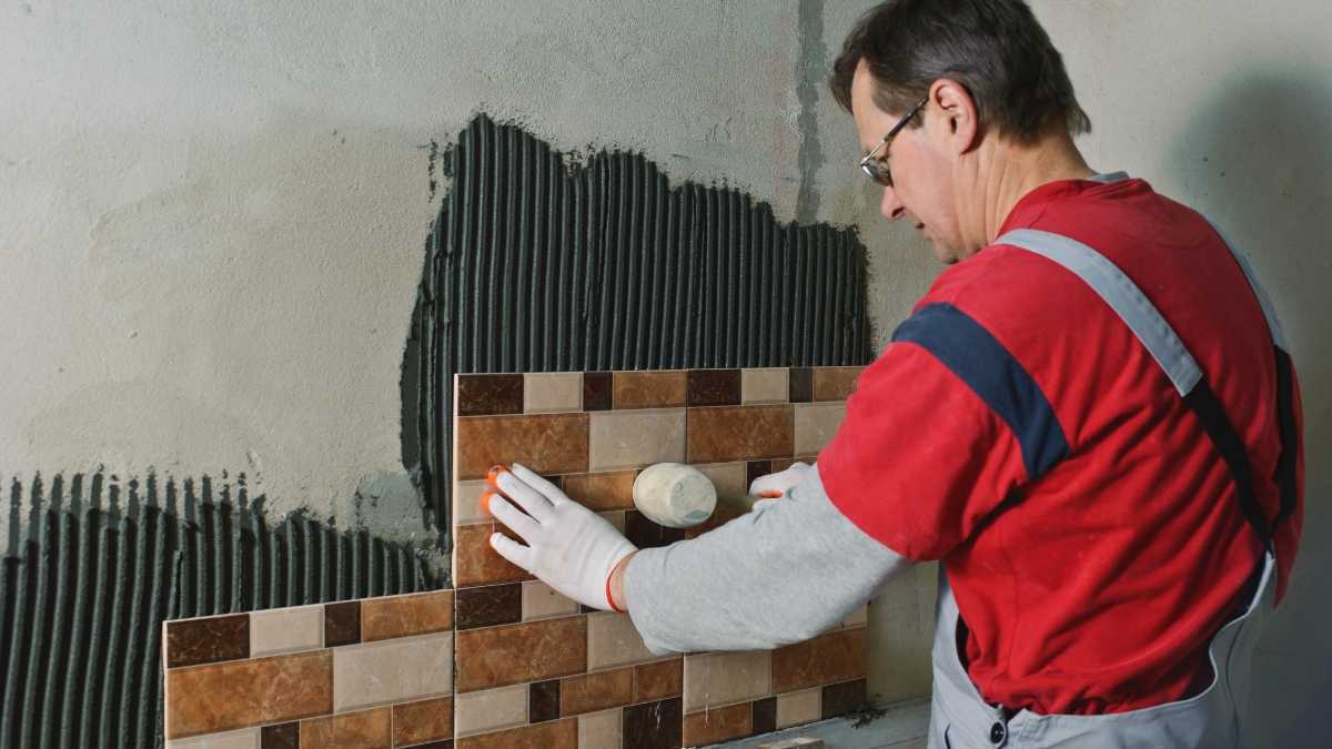 types of bathroom tiles